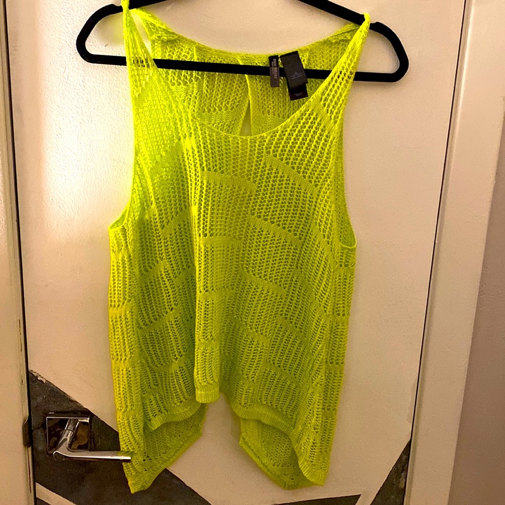 Bison Bisou cheochet neon lime yellow top